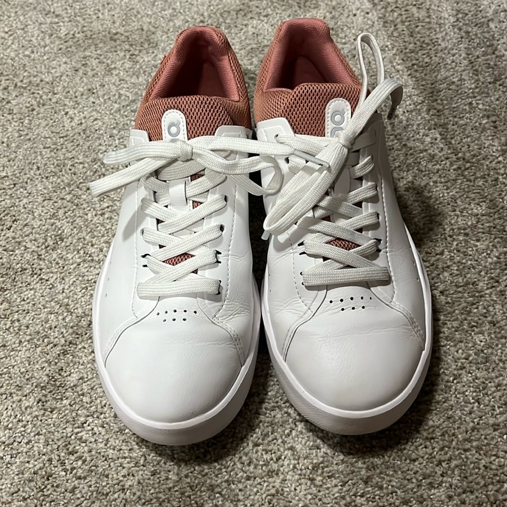ON court shoe